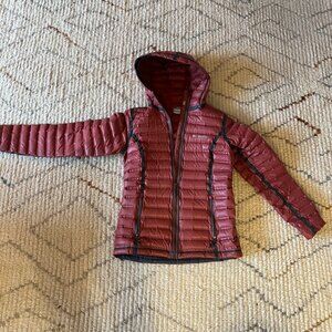 Columbia OutDry Ex Gold Down Hooded Jacket in beautiful mauve/burgundy